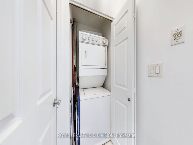 UPH01 - 245 Davisville Ave