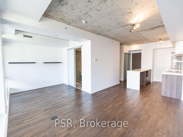 606 - 560 King St W