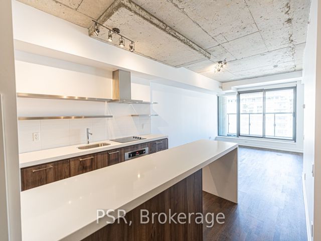 606 - 560 King St W