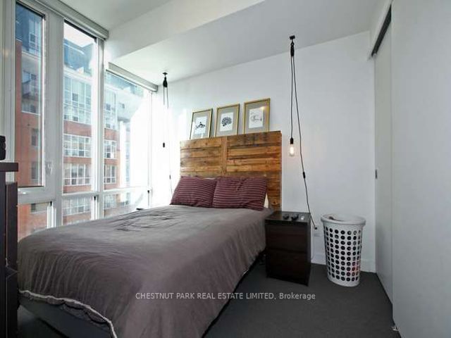 421 - 3 Market St