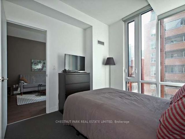 421 - 3 Market St