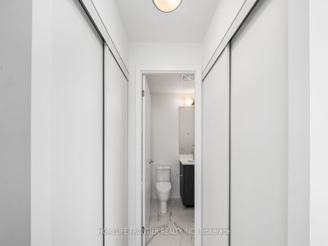2608 - 7 Golden Lion Hts