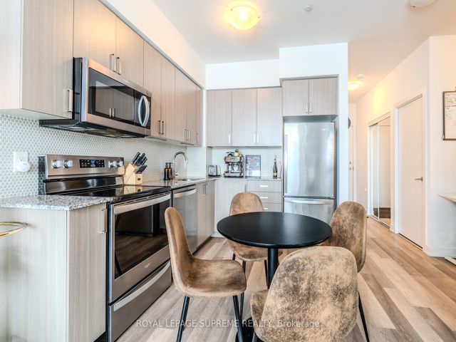 817 - 1603 Eglinton Ave W