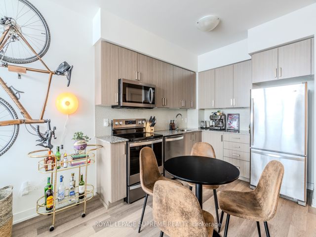 817 - 1603 Eglinton Ave W