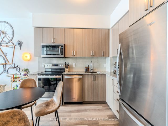 817 - 1603 Eglinton Ave W