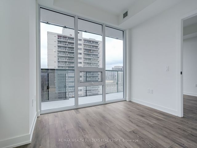 1009 - 117 Broadway Ave N