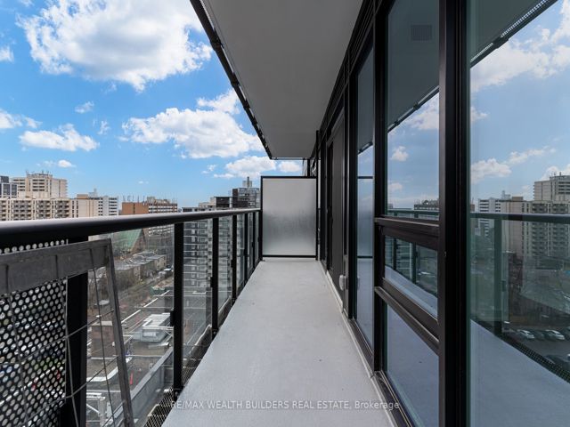 1009 - 117 Broadway Ave N