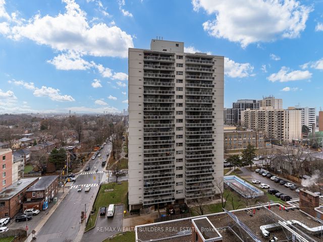 1009 - 117 Broadway Ave N