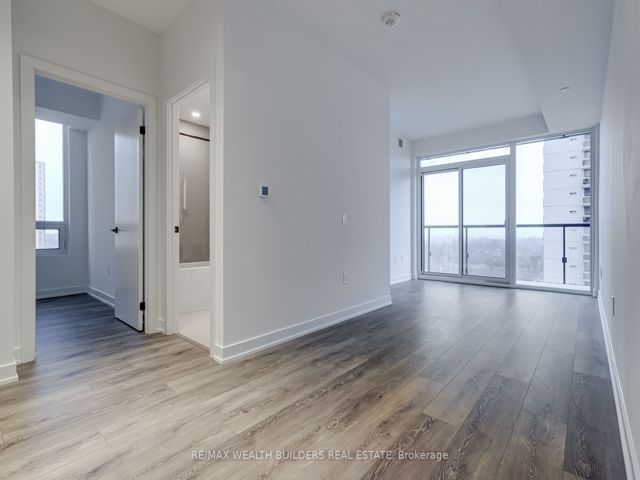 1009 - 117 Broadway Ave N