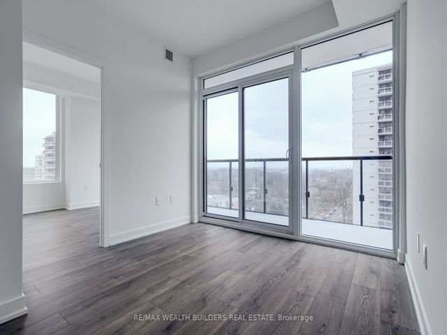 1009 - 117 Broadway Ave N