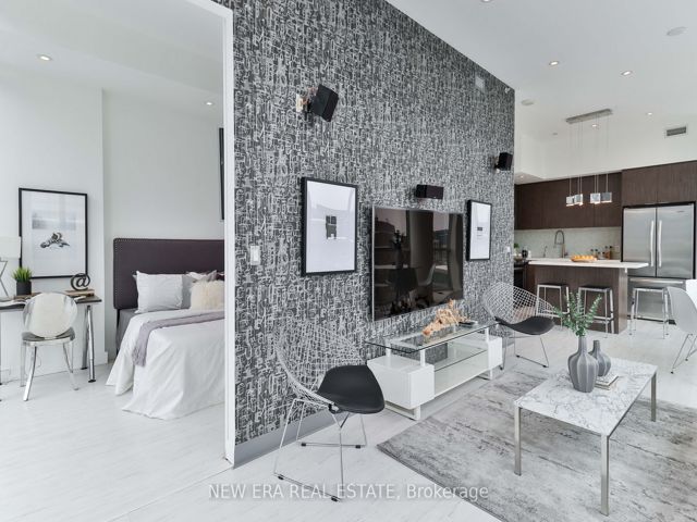 PH01 - 478 King St