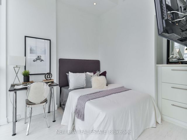 PH01 - 478 King St