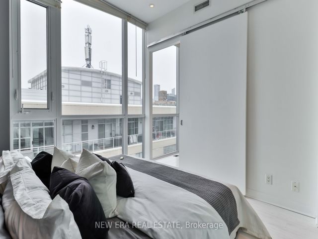 PH01 - 478 King St