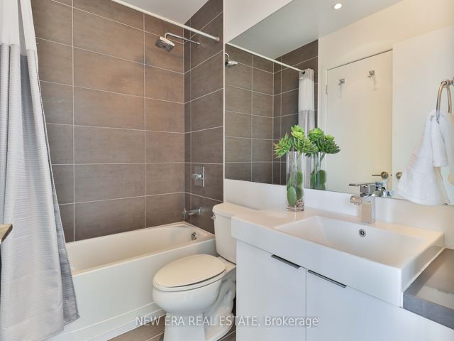 PH01 - 478 King St