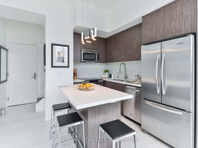 PH01 - 478 King St