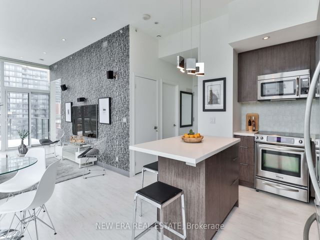 PH01 - 478 King St