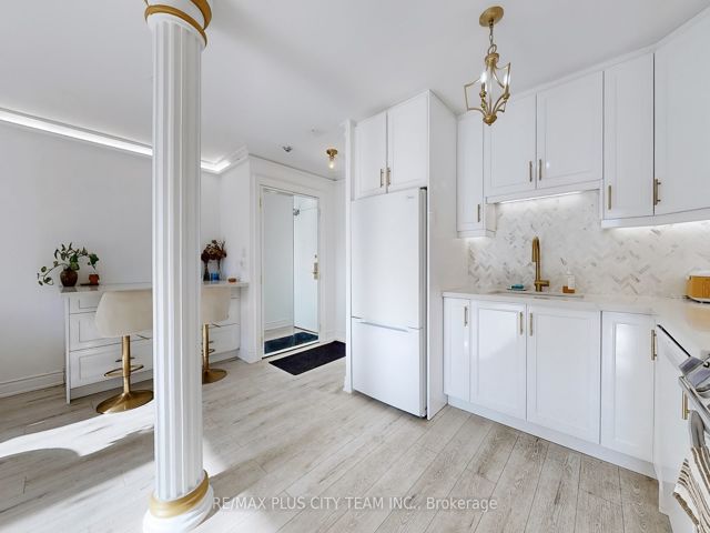 1105 - 25 Grenville St