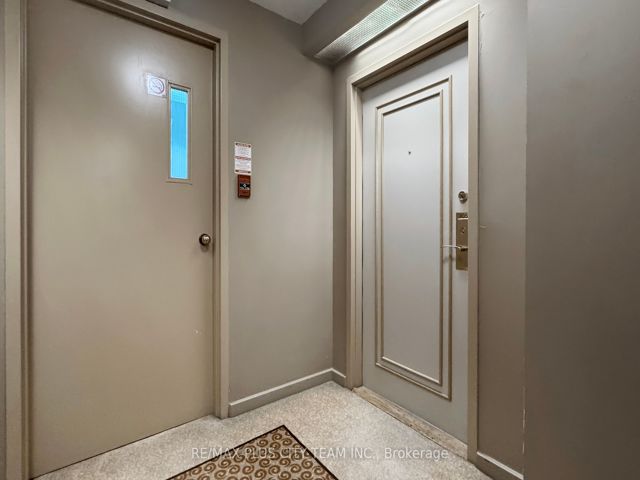 1105 - 25 Grenville St