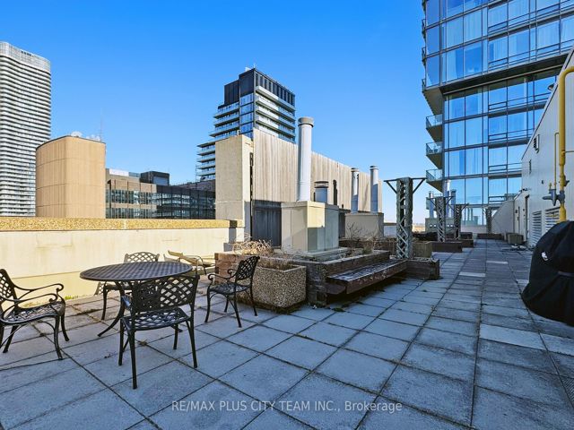 1105 - 25 Grenville St