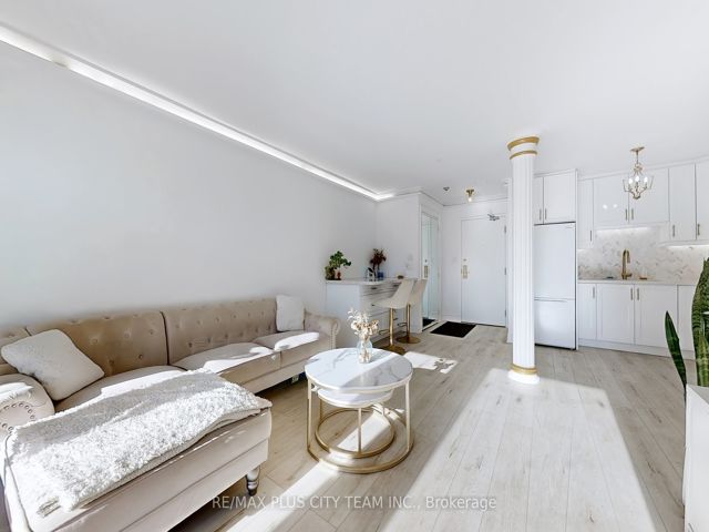 1105 - 25 Grenville St