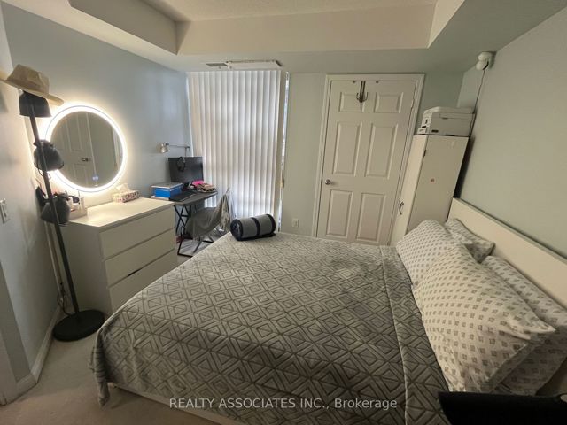 2712 - 153 Beecroft Rd