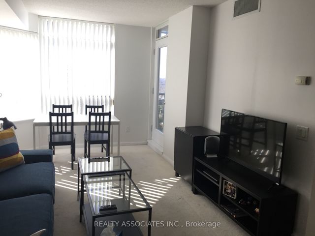 2712 - 153 Beecroft Rd