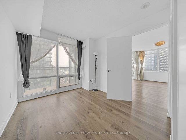3510 - 25 Telegram Mews