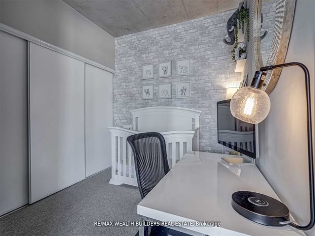 812 - 478 King St W