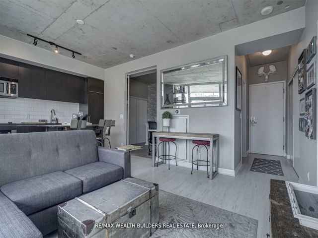 812 - 478 King St W