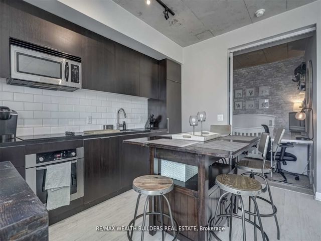 812 - 478 King St W