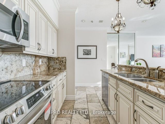PH2 - 25 Grenville St