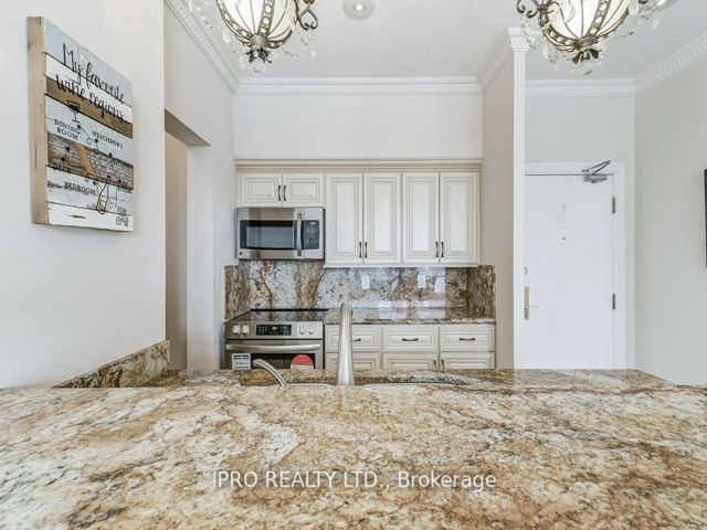 PH2 - 25 Grenville St