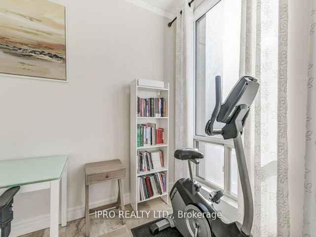 PH2 - 25 Grenville St