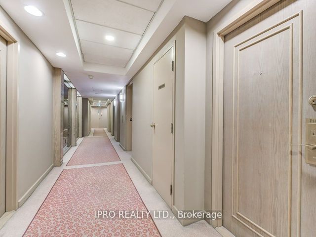 PH2 - 25 Grenville St