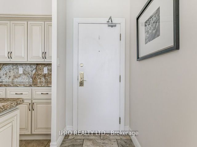 PH2 - 25 Grenville St