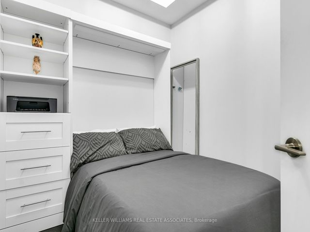 212 - 50 Bruyeres Mews