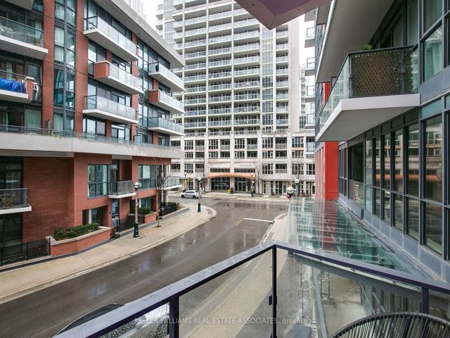 212 - 50 Bruyeres Mews