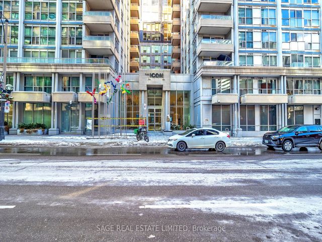 1114 - 270 Wellington St W
