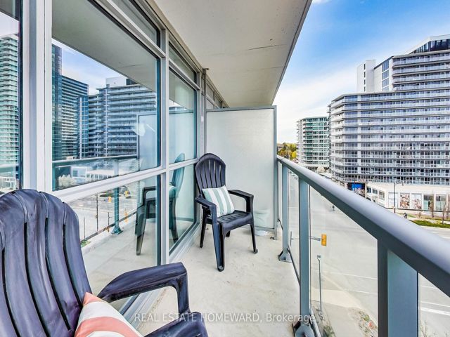 702 - 121 Mcmahon Dr