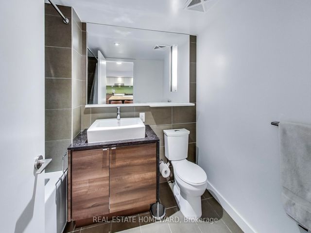 702 - 121 Mcmahon Dr