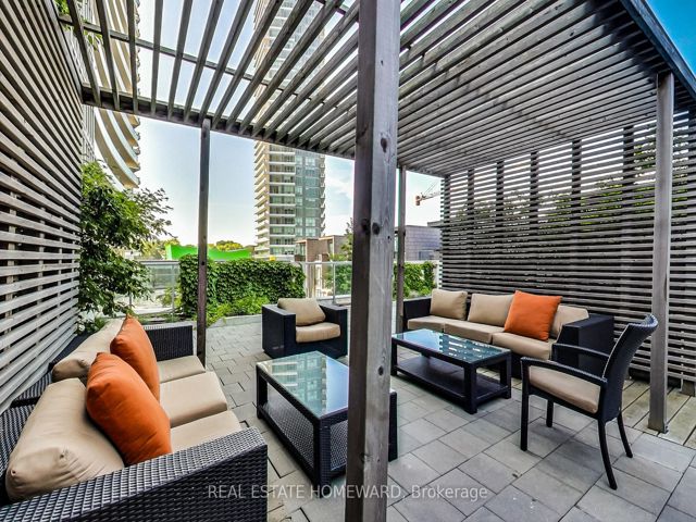 702 - 121 Mcmahon Dr
