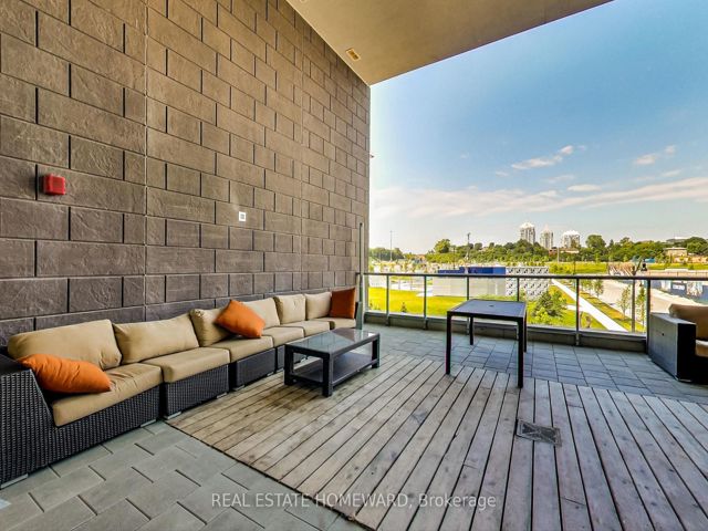 702 - 121 Mcmahon Dr
