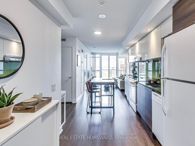 702 - 121 Mcmahon Dr