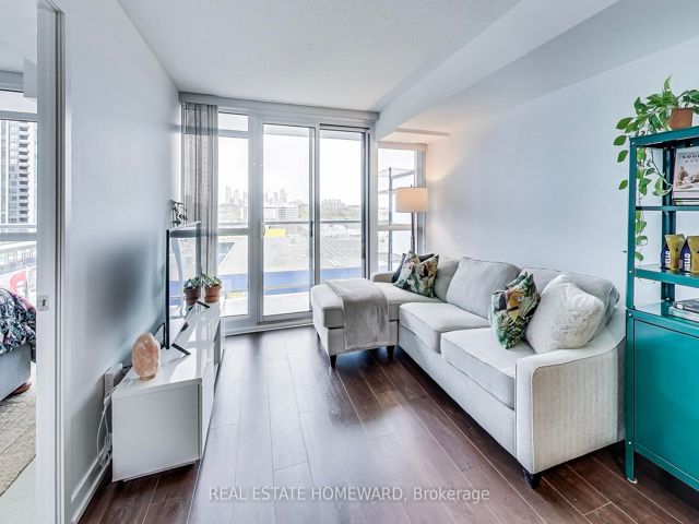 702 - 121 Mcmahon Dr