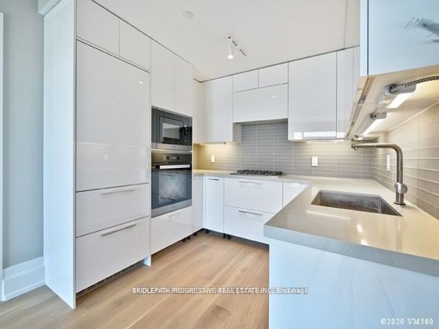 208 - 3 Southvale Dr