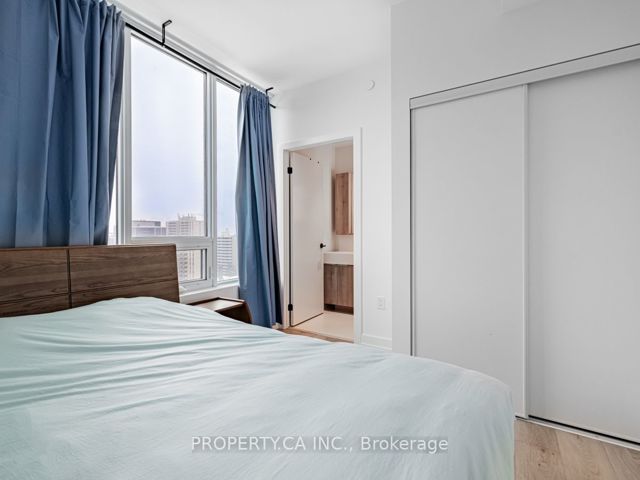 1309 - 127 Broadway Ave