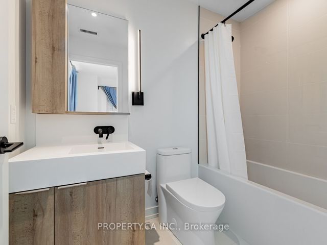 1309 - 127 Broadway Ave