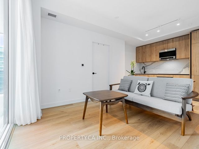 1309 - 127 Broadway Ave