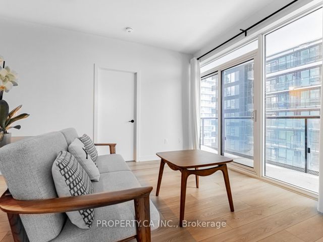 1309 - 127 Broadway Ave