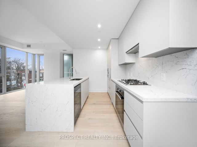 403 - 346 Davenport Rd E